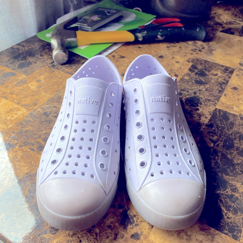 Girls size 3 Native shoes